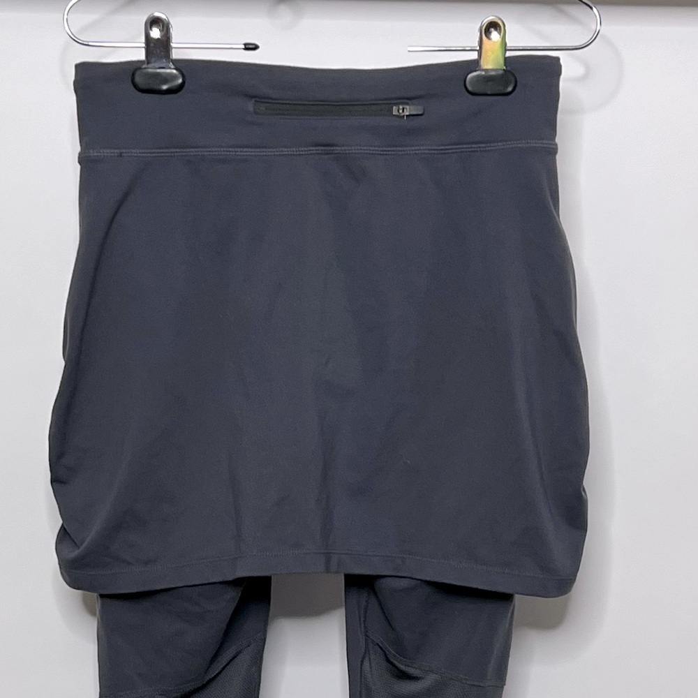 Athleta Women’s Contender 2 In 1 Capris/Skirt/Leggings - Picture 6 of 8
